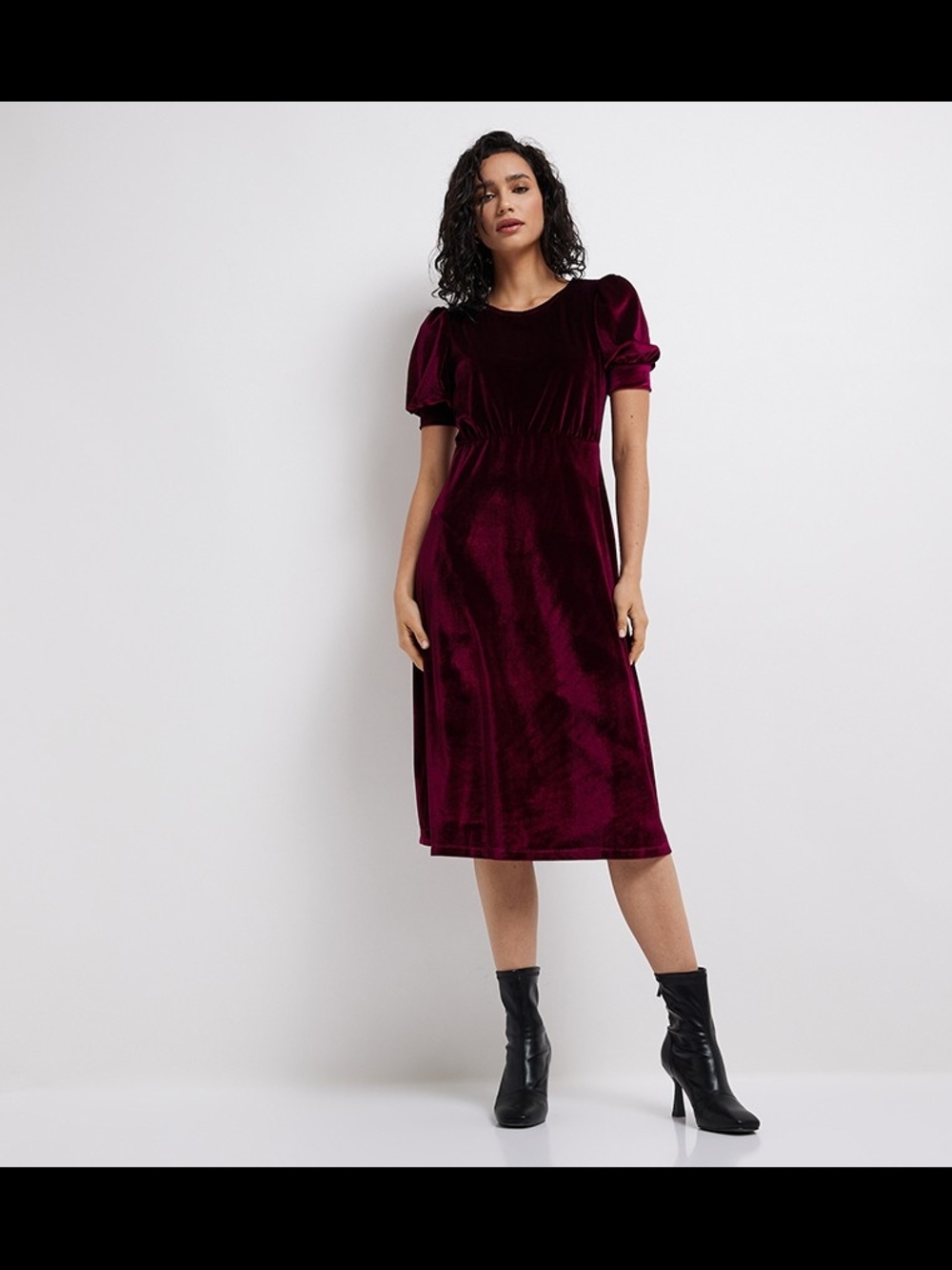 Vince Camuto Velvet Midi Dress in Burgundy